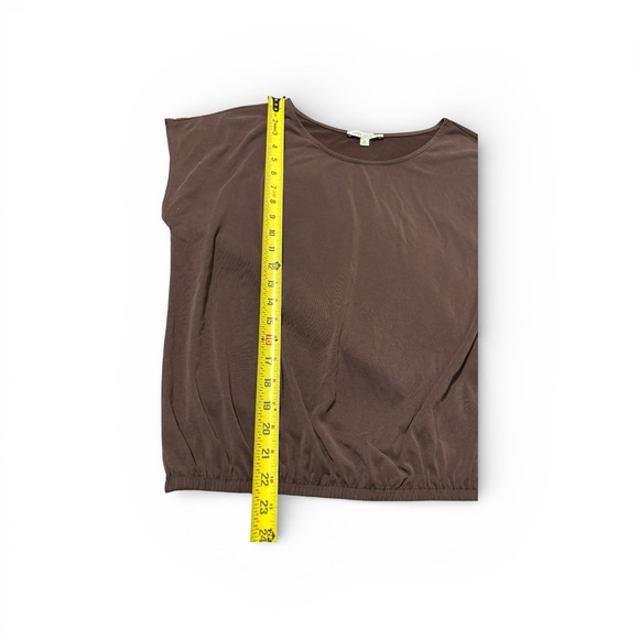 Green Envelope Cocoa Short Sleeve Tee - Picture 3 of 3